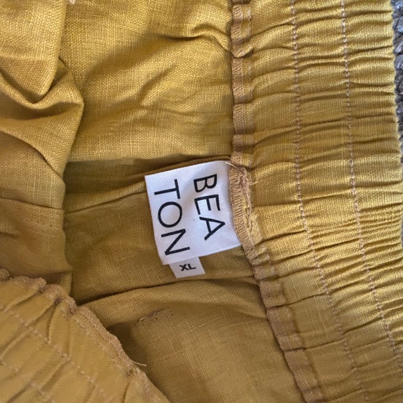 beaton linen running shorts - Picture 2 of 3